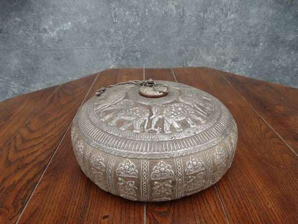 Sterling Silver Antique Indian Paan Dan Box A2959