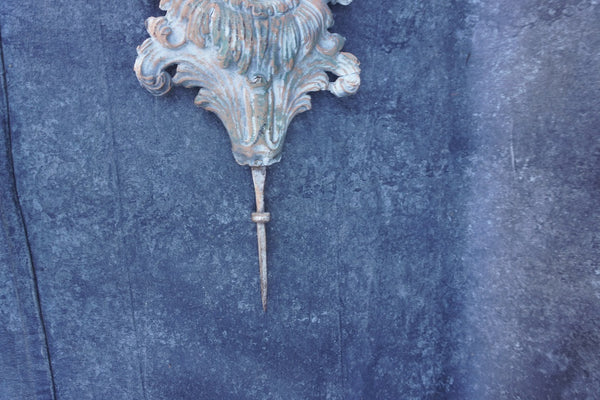 Repoussé Wall Prick A3286