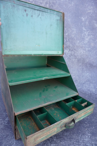 Chrysler Corp Hydraulic-Breaks Box A3318