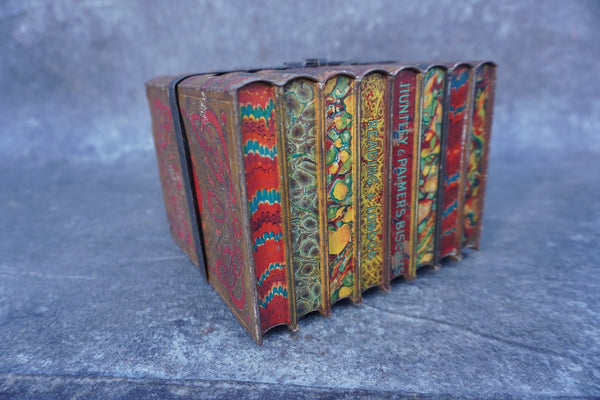 Huntley & Palmers Vintage Biscuit Tin: Finely Bound Books Strapped Together Trompe l'Oeil A3351