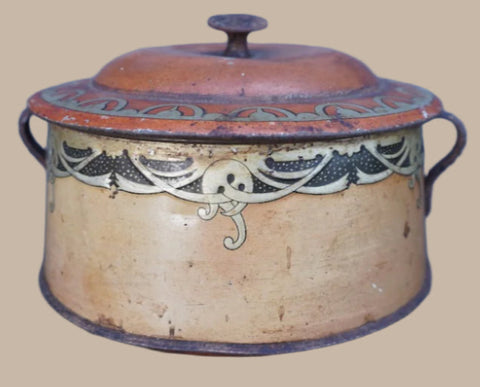 Art Nouveau French Cookie Tin 1905 A3354