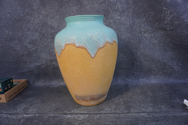 Zanesville Stoneware Garden Pot CA2069