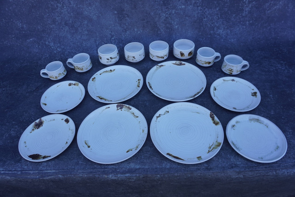 Otto and Vivika Heino Stoneware Service for 4 CA2551