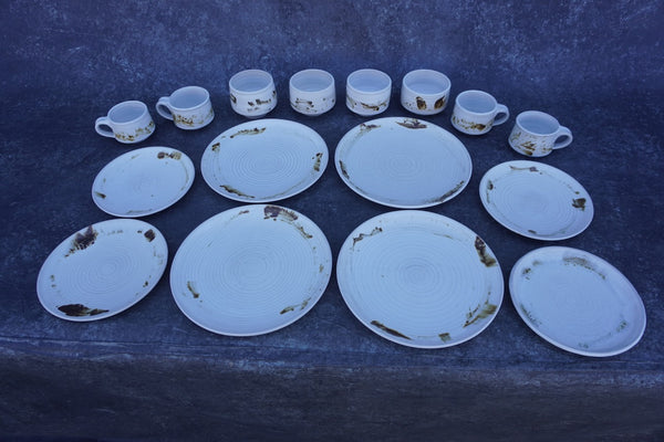 Otto and Vivika Heino Stoneware Service for 4 CA2551