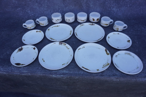 Otto and Vivika Heino Stoneware Service for 4 CA2551