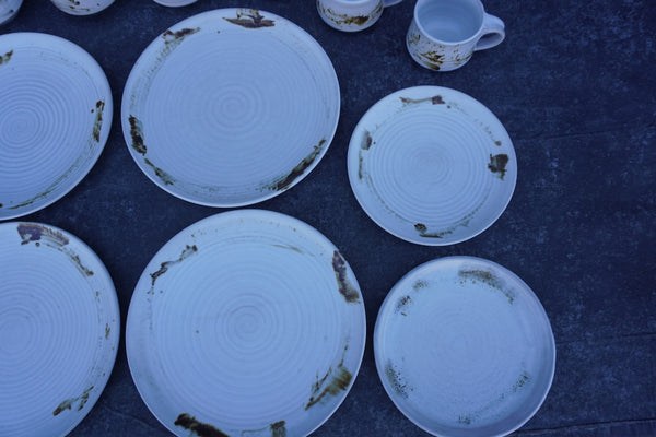 Otto and Vivika Heino Stoneware Service for 4 CA2551