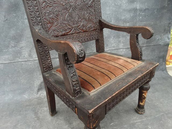19th Century Outlaw Cowboy Throne in Hand-Tooled Buffalo Hide c.1870 F2438