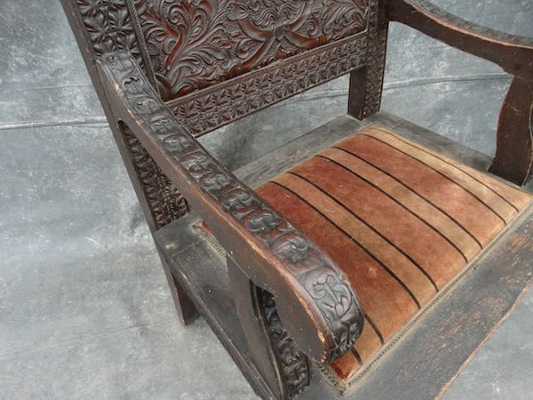 19th Century Outlaw Cowboy Throne in Hand-Tooled Buffalo Hide c.1870 F2438