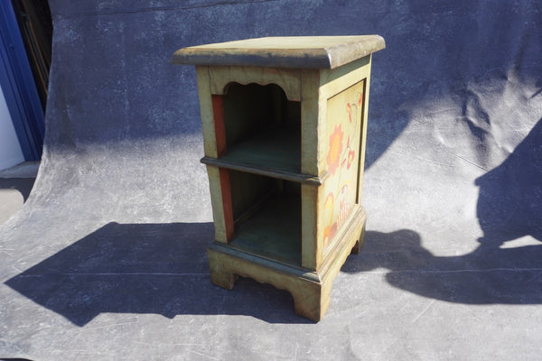 Monterey Classic Green Decorated Bedside Table/Side Table F2664