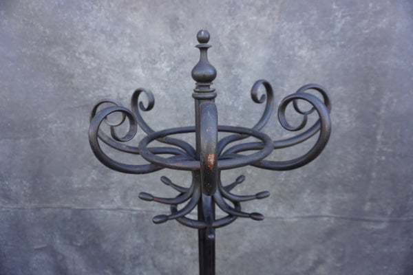 Spectacular Thonet Bentwood Coat Rack No. 1 1904 F2728
