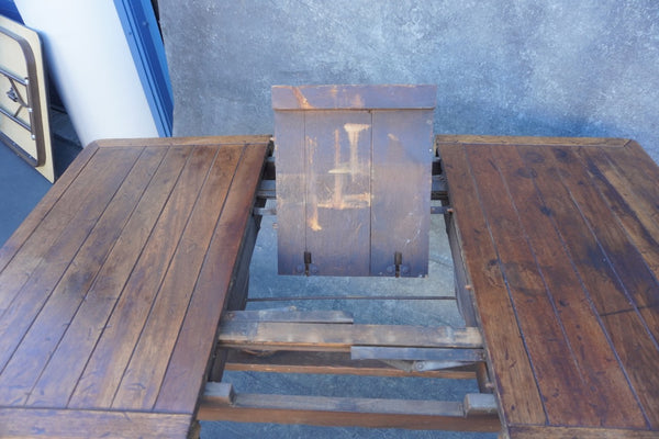 Del-Rey Kitchen Table with Expandable Pop-Out Leaf F2750