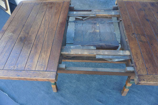 Del-Rey Kitchen Table with Expandable Pop-Out Leaf F2750