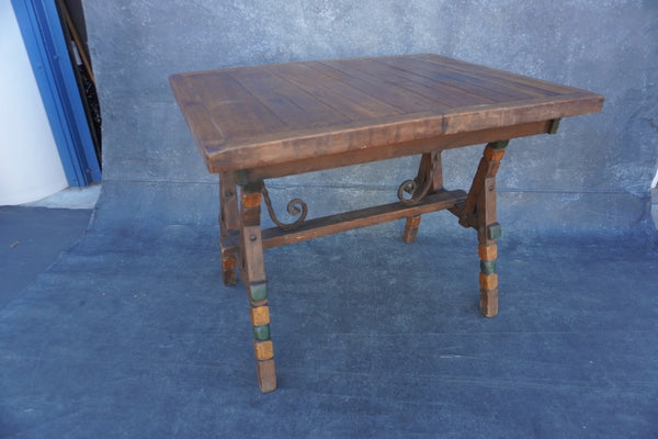 Del-Rey Kitchen Table with Expandable Pop-Out Leaf F2750