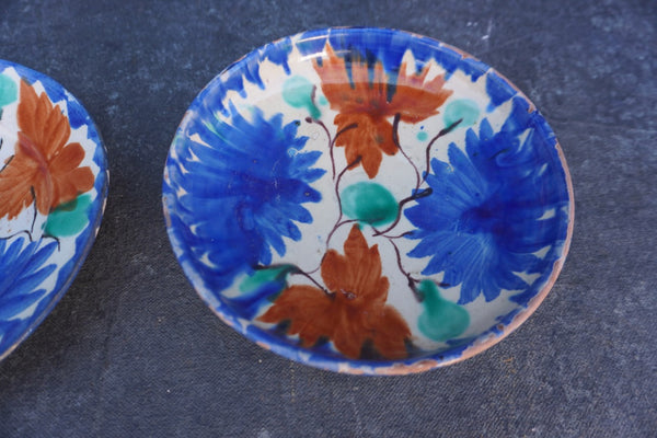Pair of Oaxacan Hand-Painted Small Plates M1958