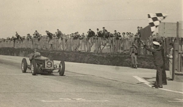 Peter Helck (1893 - 1988) - Seaman's Winning Delage, Isle of Man - Original Pencil Illustration AP1818