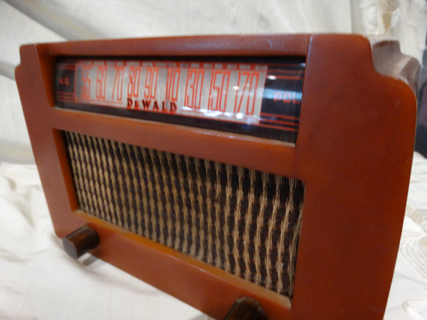 DeWald Dark Butterscotch Catalin Bakelite Radio