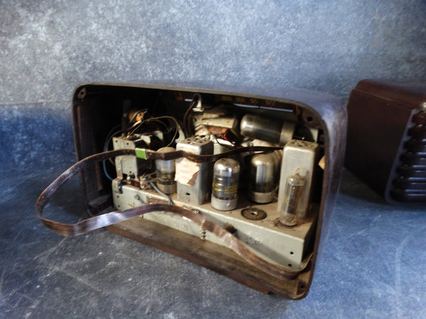 1940 PHILCO Transitone Model 48-250 AM TUBE RADIO - A2348