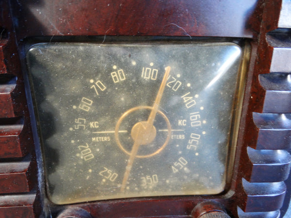 Umber Brown Bakelite 1942 Zenith Model 5D-611 AM Vacuum Tube Radio 1942 A2349