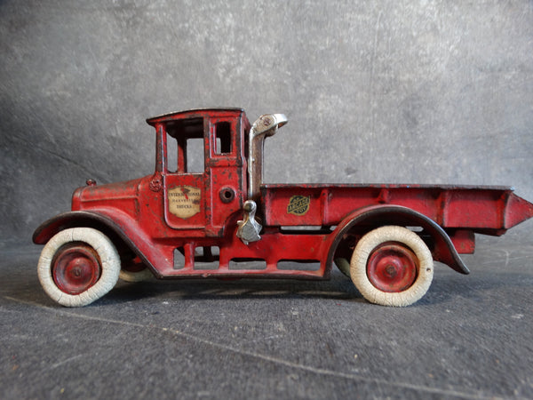 Arcade Cast Iron International Harvester Truck 1922 A2507