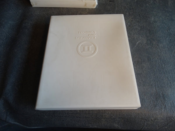 Jasper Johns Technics and Creativity: Gemini Gel MOMA Book Signed 1971 AP1287