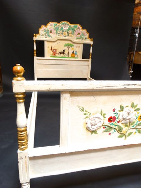 Salvador Corona Single Bed