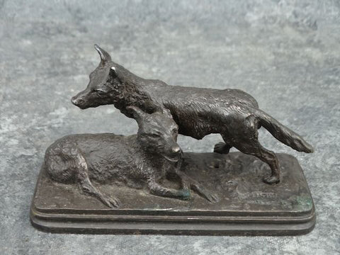 A Wolf or Coyote Couple in Bronze Early 20th Century A2975