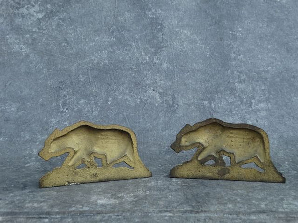 Pair of California Bear Painted Cast Iron Arts & Crafts Bookends 1920s A2993
