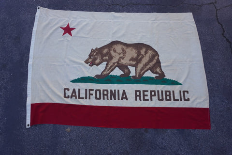 Vintage California Flag/Sign Canvas Litho 1950s A3035