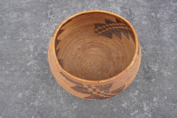 Maidu Medium Sized Basket A3078