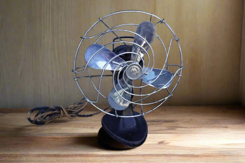 Vintage Table Top Electric Fan A3107