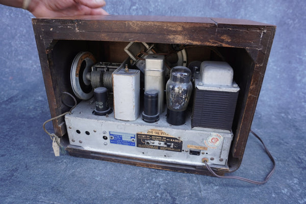 RCA Victor A-20 Globe Trotter Radio A3117