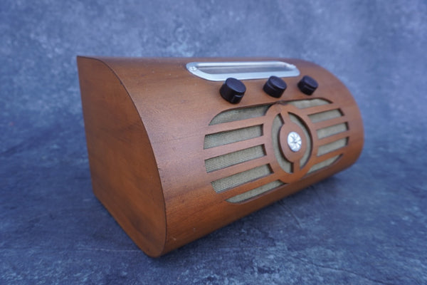 Rare Art Deco Machine Age Radio A3119