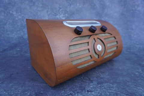 Rare Art Deco Machine Age Radio A3119