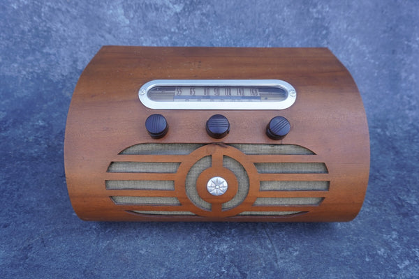 Rare Art Deco Machine Age Radio A3119