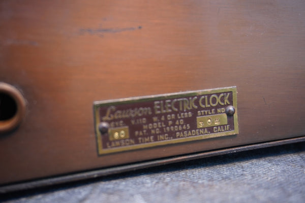 Lawson Electric Clock #304  Zephyr - Streamline Style A3157