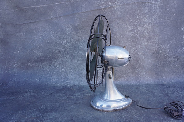 Art Deco Streamline Moderne Fan in Polished Aluminum A3180