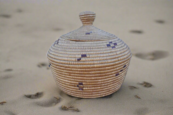 American Inuit Seagrass Basket A3220