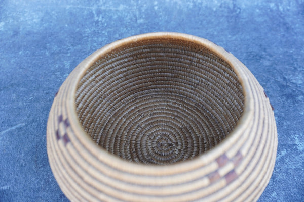 American Inuit Seagrass Basket A3220