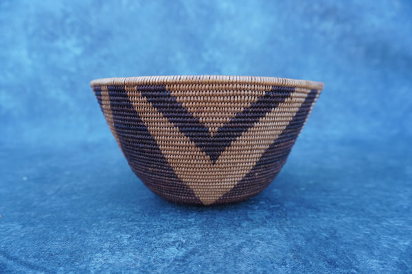 Maidu Negative Space Basket A3295