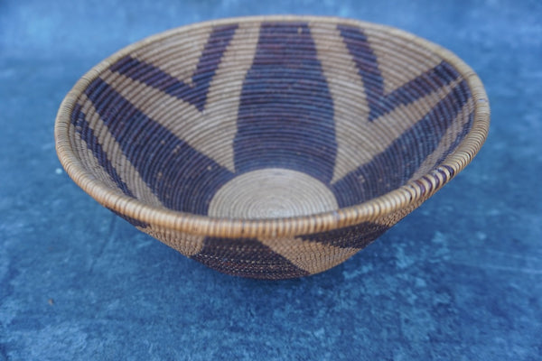 Maidu Negative Space Basket A3295