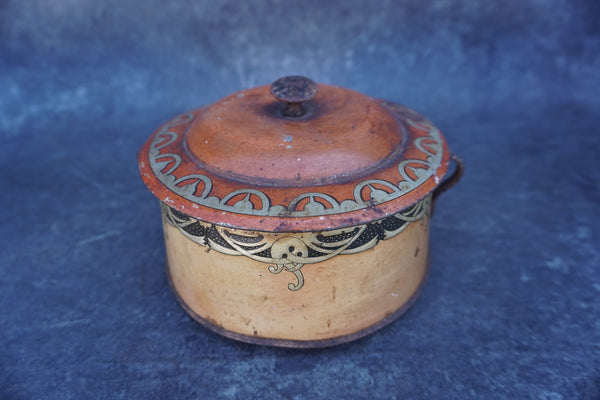 Art Nouveau French Cookie Tin 1905 A3354