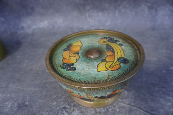 Children's Illustration Style Fruit Candy Tin c 1950 - Gernaby A3363