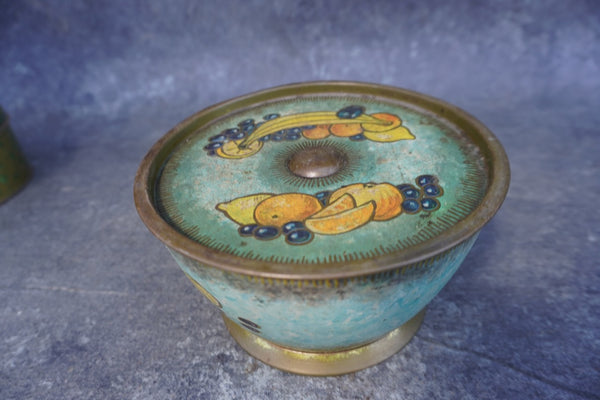 Children's Illustration Style Fruit Candy Tin c 1950 - Gernaby A3363