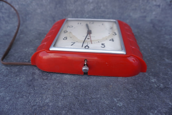 Seth Thomas Red Electric Kitchen Wall Clock c.1930s A3387