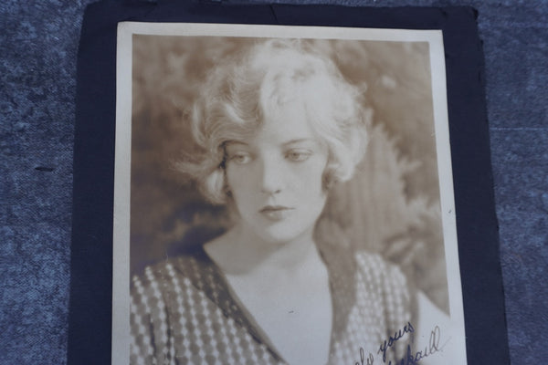 Dorothy MacKaill (1903-1990) - Autographed Hand-Signed Photograph AP1881