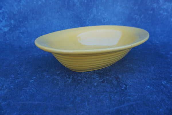 Oval Bauer Vegetable Bowl in Yellow B3311