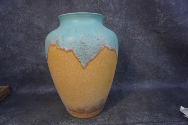 Zanesville Stoneware Garden Pot CA2069