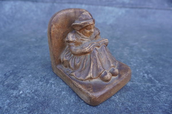 Batchelder Dutch Girl Reading Bookend 1920 CA2076