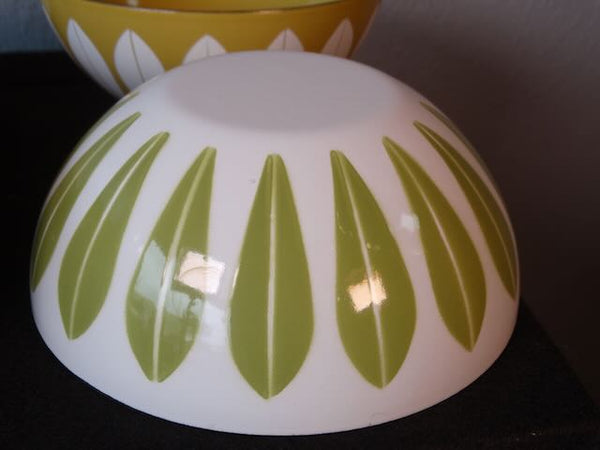 Cathrineholm of Norway Set of 4 Small Lotus Bowls: White & Olive, White & Avocado CA2532