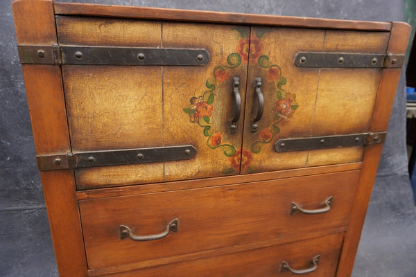 Monterey Gentleman's Dresser in Smoky Maple w Floral Decoration F2557